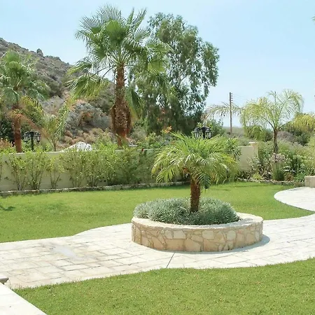 Awesome In Bay W- * Pissouri